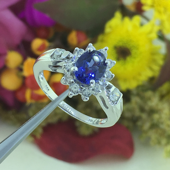 Jewelry - 925 Sterling Silver Oval Cut Tanzanite CZ Ring